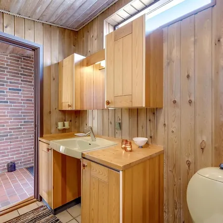 Imelda - 700m From The Sea By Interhome
