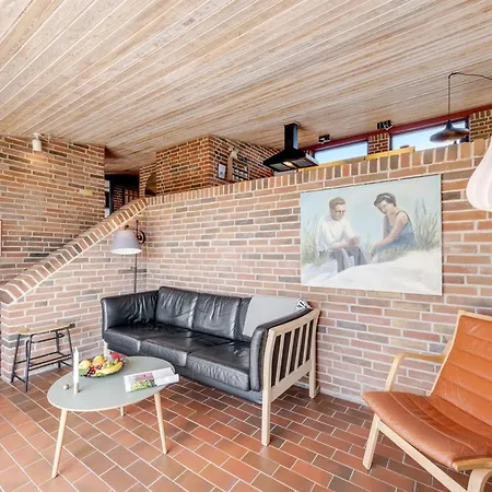 Imelda - 700m From The Sea By Interhome *